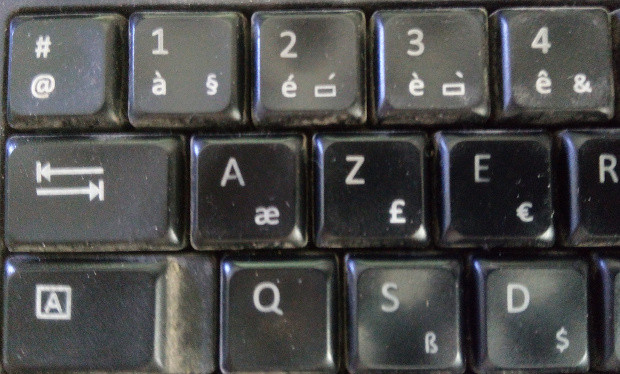 gauche-clavier